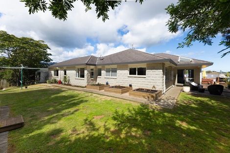 Photo of property in 10 Harvest Court, Paraparaumu, 5032