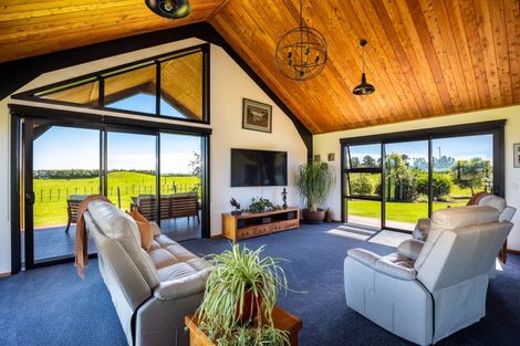 Photo of property in 31 Kaihihi Road, Okato, New Plymouth, 4381