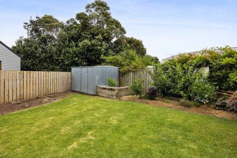 Photo of property in 8 Hughson Place, Opunake, 4616