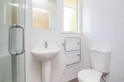 Photo of property in 11 Hartley Place, Awapuni, Palmerston North, 4412