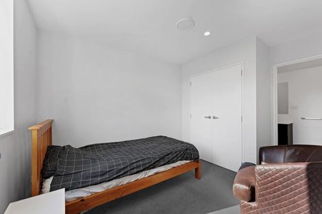 Photo of property in 2/119 Bruce Mclaren Road, Henderson, Auckland, 0612