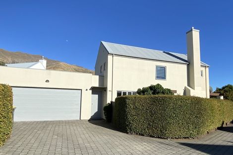 Photo of property in 9 Meadowbrook Place, Wanaka, 9305