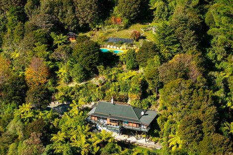 Photo of property in 259 Queen Charlotte Drive, Havelock, Picton, 7281