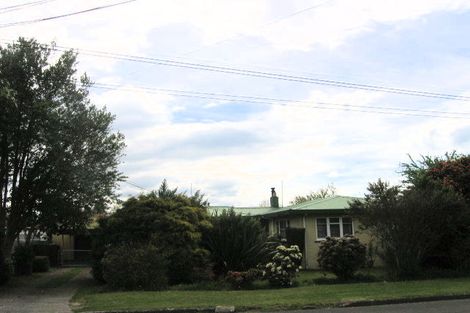 Photo of property in 2 Isobel Street, Fairy Springs, Rotorua, 3015