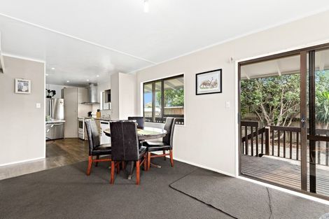 Photo of property in 6 Te Moau Avenue, Parakai, 0830