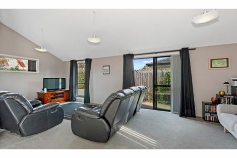 Photo of property in 98a Gilberthorpes Road, Hei Hei, Christchurch, 8042