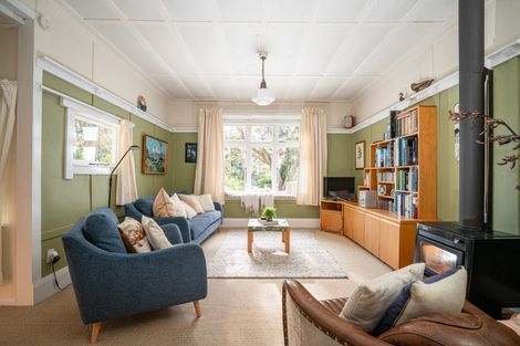 Photo of property in 72 Wellington Road, Paekakariki, 5034