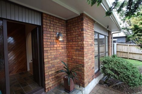 Photo of property in 11 Palmyra Way, Half Moon Bay, Auckland, 2012