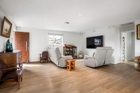 Photo of property in 229a Ocean Road, Whangamata, 3620