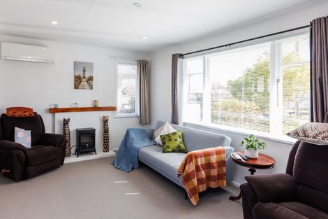 Photo of property in 17 Peters Avenue, Cloverlea, Palmerston North, 4412