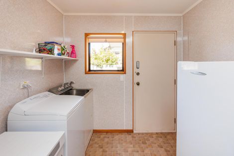 Photo of property in 15 Ashburn Lane, Awapuni, Palmerston North, 4412