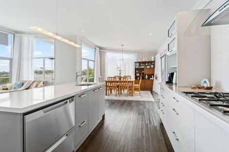 Photo of property in 74 Rivervale Grove, Stanmore Bay, Whangaparaoa, 0932