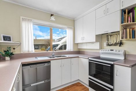 Photo of property in 46 Neri Crescent, Pomare, Rotorua, 3015