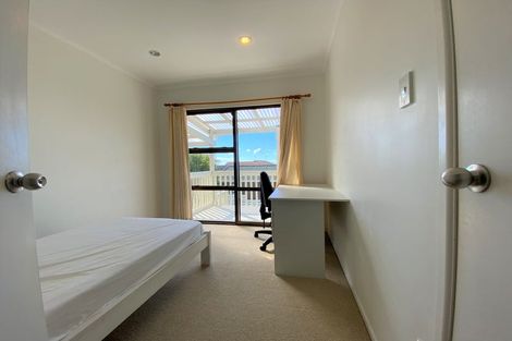 Photo of property in 147 Oaktree Avenue, Browns Bay, Auckland, 0630