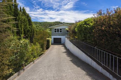 Photo of property in 141 Waikawa Road, Picton, 7220