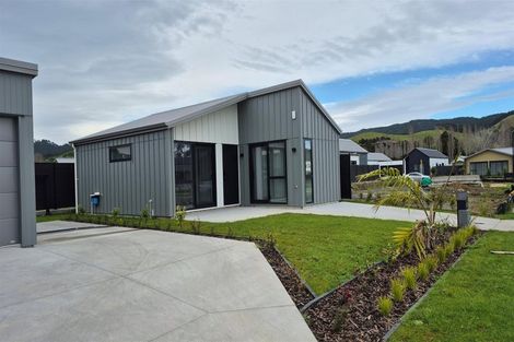 Photo of property in 3 Mataikokako Loop, Kawakawa Bay, 2585