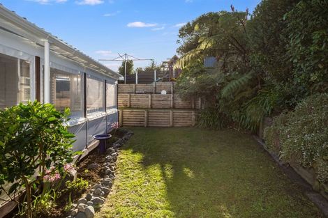 Photo of property in 11 Cara Crescent, Paparangi, Wellington, 6037