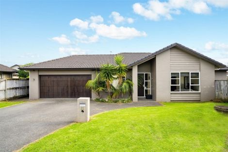 Photo of property in 11 Amapur Place, Flat Bush, Auckland, 2019