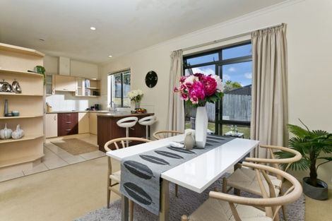 Photo of property in 1 Black Teal Close, Unsworth Heights, Auckland, 0632