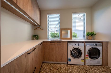 Photo of property in 35 Ridgecrest, Wanaka, 9305