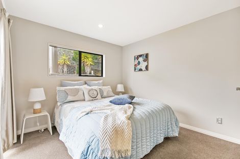 Photo of property in 99 Laurel Oak Drive, Schnapper Rock, Auckland, 0632