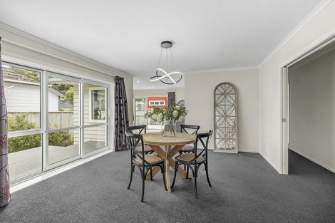 Photo of property in 60 Airlie Road, Plimmerton, Porirua, 5026