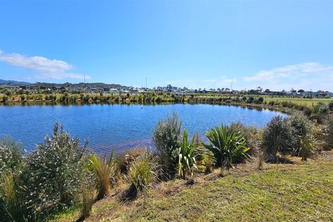 Photo of property in 106 Takapu Close, Matarangi, 3592