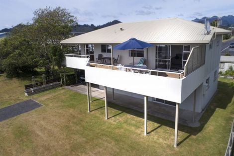Photo of property in 320 Ocean Road, Whangamata, 3620