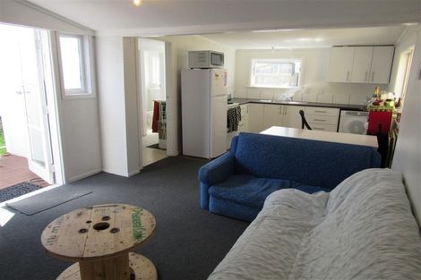 Photo of property in 8a Drummond Street, Mount Cook, Wellington, 6021