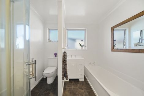 Photo of property in 9 Pixie Place, Pakuranga Heights, Auckland, 2010