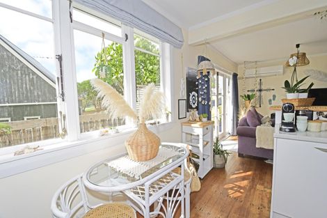 Photo of property in 23 Cumberland Street, Leigh, 0985