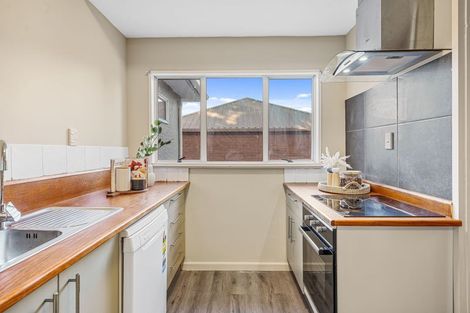 Photo of property in 94 Rattray Street, Riccarton, Christchurch, 8041