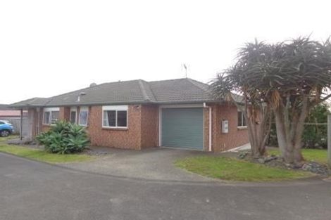 Photo of property in 19 Hassan Drive, Massey, Auckland, 0614