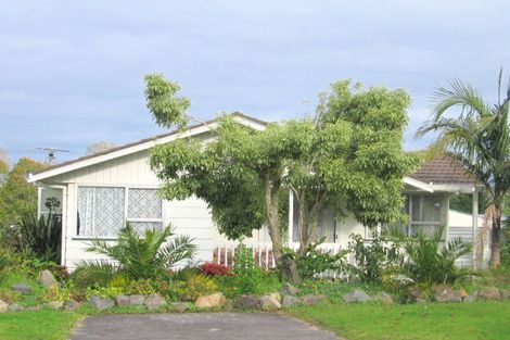 Photo of property in 26 Sunline Avenue, Massey, Auckland, 0614