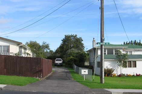 Photo of property in 2/109 Wharf Road, Te Atatu Peninsula, Auckland, 0610