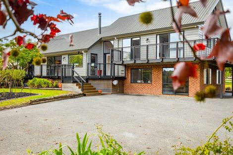 Photo of property in 27 Wintour Road, Waimauku, 0812