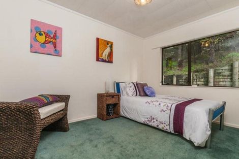 Photo of property in 2/21 Walnut Lane, Browns Bay, Auckland, 0630