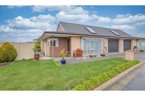 Photo of property in 3 Reeves Road, Rangiora, 7400