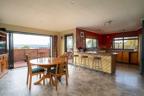 Photo of property in 19 Ingle Avenue, Waipahihi, Taupo, 3330