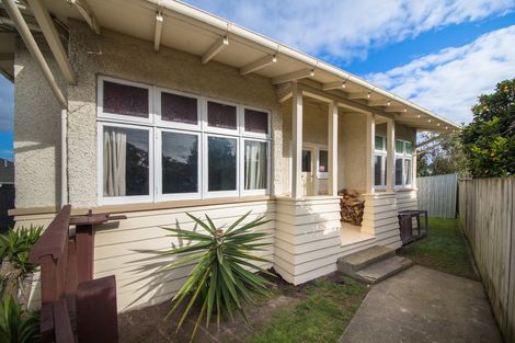Photo of property in 132 College Street, Awapuni, Palmerston North, 4412