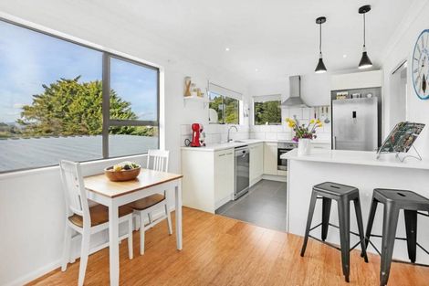 Photo of property in 32 Thimble Lane, Whitby, Porirua, 5024