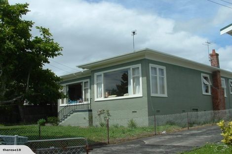 Photo of property in 38 Huia Road, Point Chevalier, Auckland, 1022