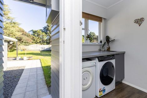 Photo of property in 34 Kaitawa Crescent, Paraparaumu, 5032