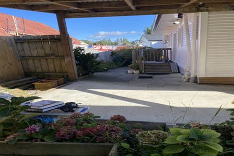 Photo of property in 86d Kelman Road, Kelston, Auckland, 0602