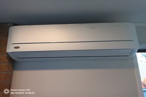 Photo of property in 3 Cade Place, Weymouth, Auckland, 2103