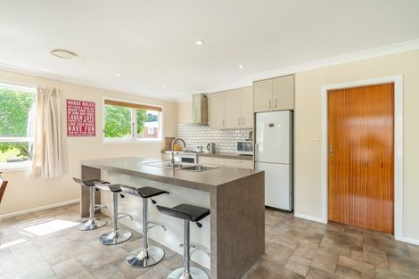 Photo of property in 3 Maoribank Grove, Brown Owl, Upper Hutt, 5018