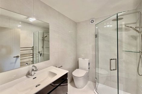 Photo of property in 9a Darren Crescent, Half Moon Bay, Auckland, 2012