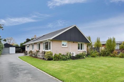 Photo of property in 190 Grimseys Road, Redwood, Christchurch, 8051