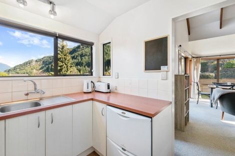 Photo of property in 25d Williams Street, Sunshine Bay, Queenstown, 9300