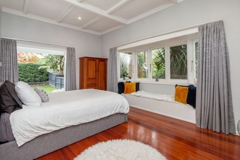 Photo of property in 1012 Great North Road, Point Chevalier, Auckland, 1022